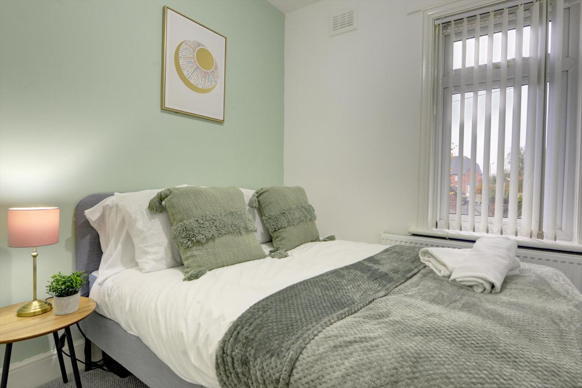 Stunning And Lovely 3 Bed House - Catch 22 Coventry Exterior foto